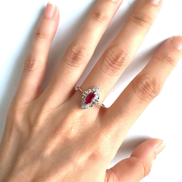 18K/750 White Gold Marquise Ruby Diamond Ring