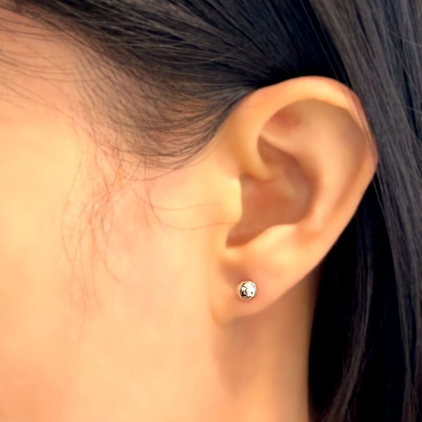 18K/750 White Gold Half Circle Bead Earrings
