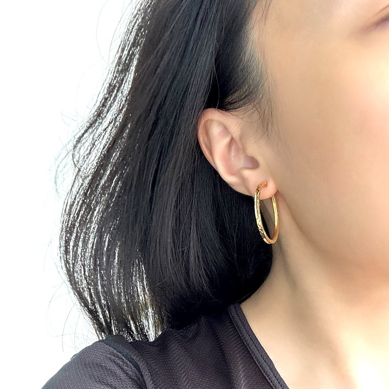 22K/916 Yellow Gold Diamond Cut Square Tube Hoop Earrings