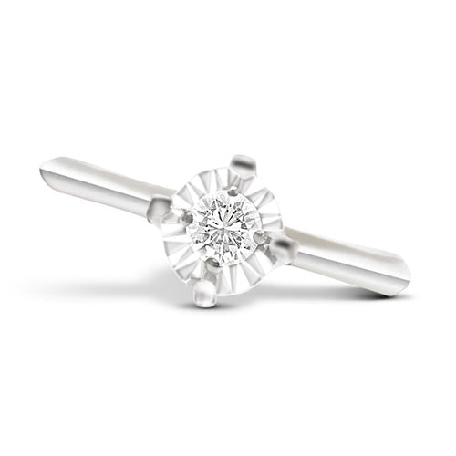 18K (750) White Gold Ladies/ Women Everyday Wear Solitaire Diamond Ring