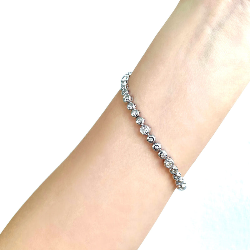21K/ 850 Gold Diamond Bezel Set Tennis Bracelet