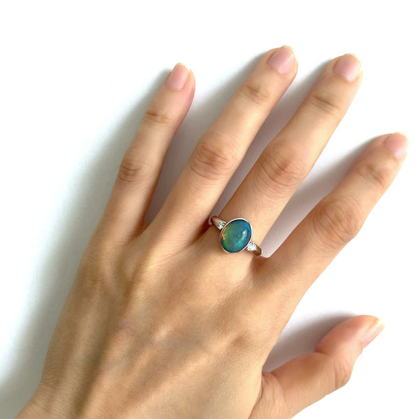 18K/ 750 White Gold Opal Diamond Ring